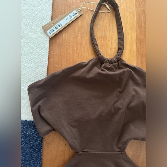 SKIMS FITS EVERYBODY CUT OUT HALTER DRESS | COCOA SMALL NWT - Picture 9 of 10